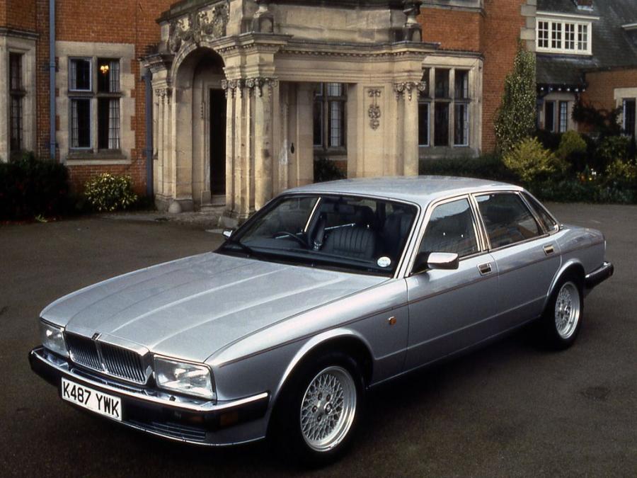  Jaguar Sovereign 1986 года  (фото 9 из 9)
